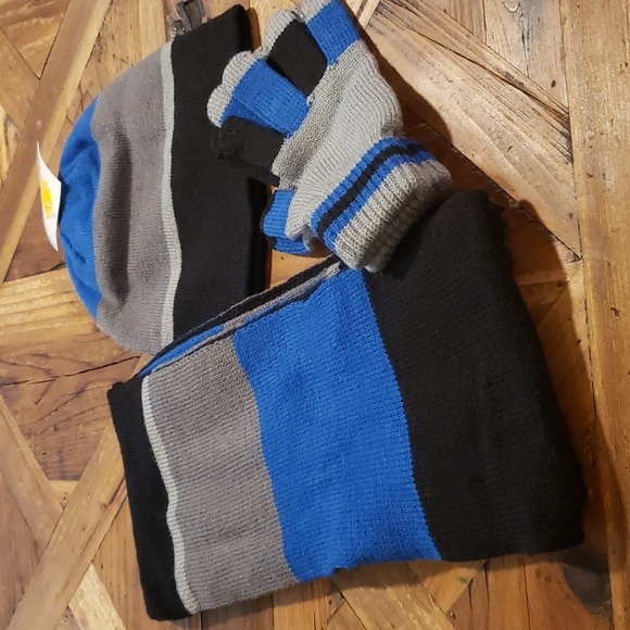 Nice Caps 3 pcs Hat , glove , scarf - Picture 2 of 2